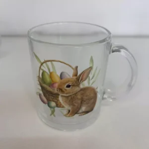 Caneca de vidro com desenho coelho