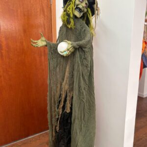 Bruxa Zelda 1,80m com som, mov e led