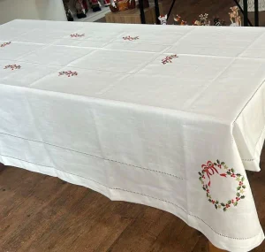 Toalha mesa retangular branca bordado guirlanda 160x220cm