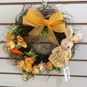 Guirlanda de Páscoa com coelho e rosas amarelas 30cm