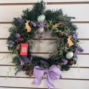 Guirlanda de Páscoa com laço poá lilás e cordão de coelhos 40cm