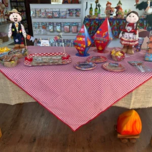 Toalha de mesa xadrez verm bca com barra 1,40x1,40m