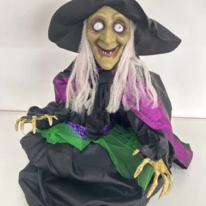 Bruxa Adelina com mov, som e led