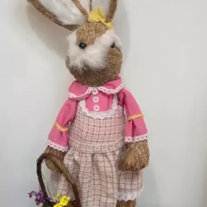 Coelha rústica em pé com vestido xadrez 71cm