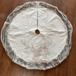 Saia com borda peluciada e rena off white 120cm