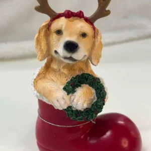 Resina Cachorro bege na bota 15,7cm