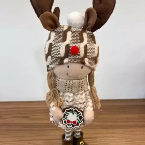 Menina em pé com touca de alce 38cm