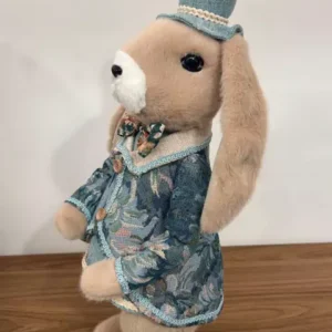 Coelho em pé de cartola com roupa azul 56cm