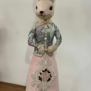 Coelha em pé azul e rosa 70cm