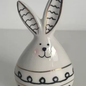 Coelho de porcelana com cesta com preto e branco 10cm