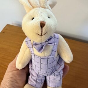 Mini coelho roupa lilás 20cm (cópia)