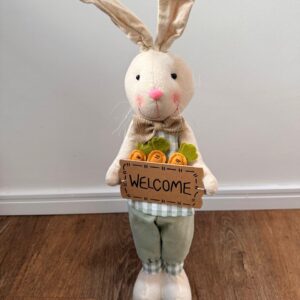 Coelho tecido em pé roupa verde 60cm