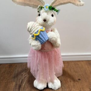 Coelha com cup cake 75cm