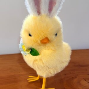 Pintinho com orelhas de coelho decorativo 30cm