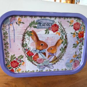 Bandeja retang metal coelho lilás 40x29cm