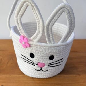 Cesta coelho branca com cara coelhinho e alça 30x23x23cm