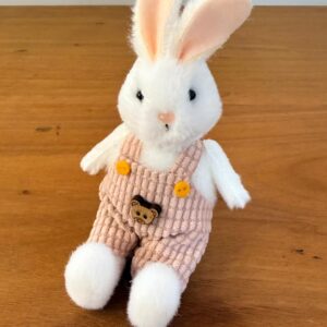 Mini coelho macacão rosa 11cm