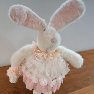 Coelha em pé saia filó rosa 39cm