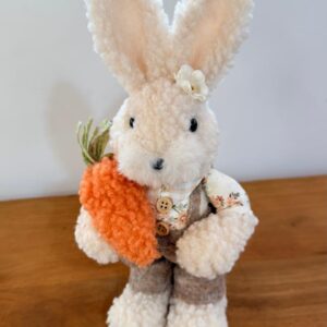 Coelho em pé macacão bege 27cm