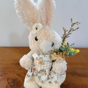 Coelha em pé vestido floral 27cm