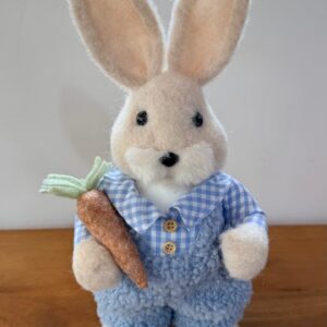 Coelha em pé macacão azul 40cm (cópia)