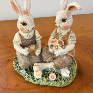 Casal coelhos de resina 11cm