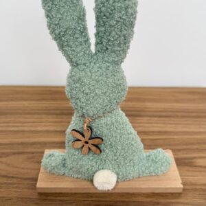 Coelho decorativo verde colar flor 24x16x6cm