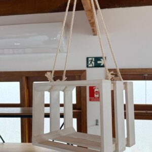 Caixote madeira branca de pendurar 30x24x18cm