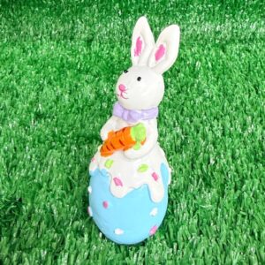 Coelho no ovo azul de resina 12,5cm