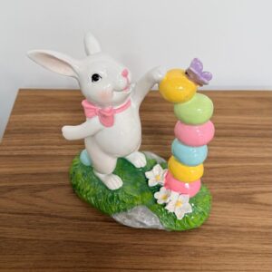 Coelho com pilha de ovos 18x10x18cm