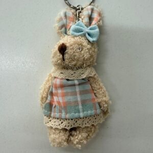 Chaveiro coelho roupa colorida