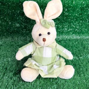 Coelha roupa xadrez verde 22x14x14cm