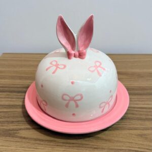 Queijeira branca e rosa de porcelana