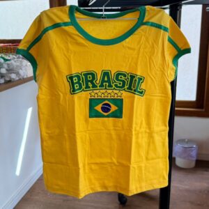 Camiseta feminina Brasil cores diversas