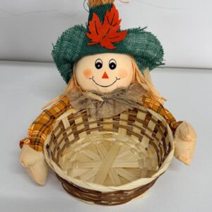 Cesta de palha com espantalho 20x20cm