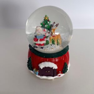 Globo água Noel e rena com led e som 15x10,5cm